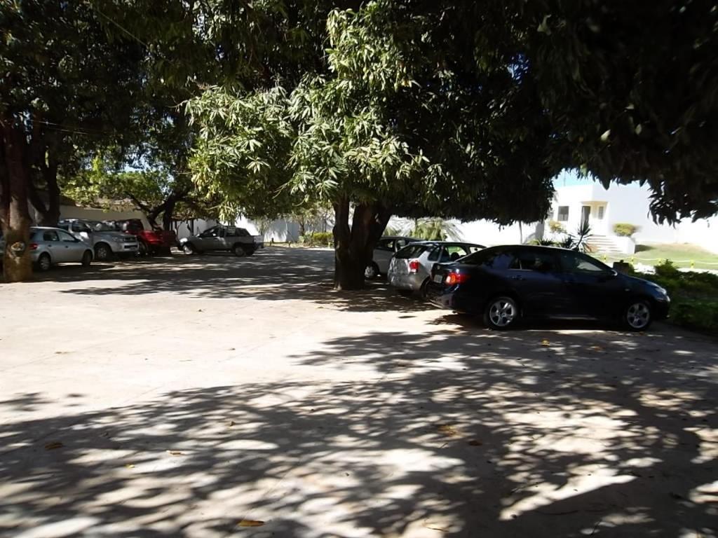 Solar Das Mangueiras Barreiras  Luaran gambar